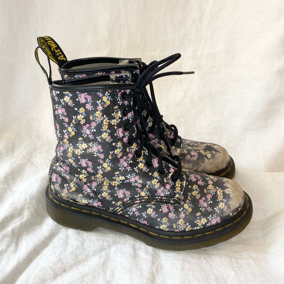Dr. Martens Floral Print Leather Boots - Picture 11 of 12